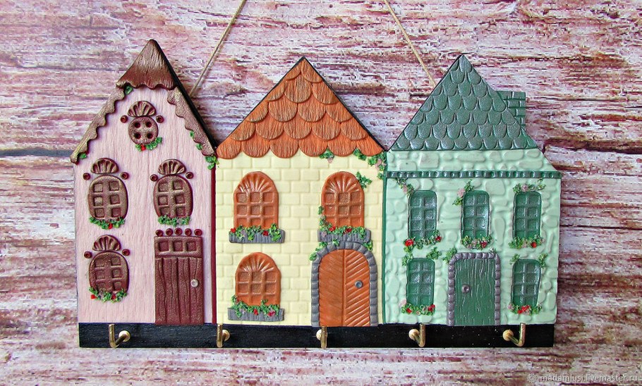 Ключницы из глины домики