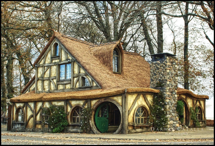 Домик в сказочном стиле