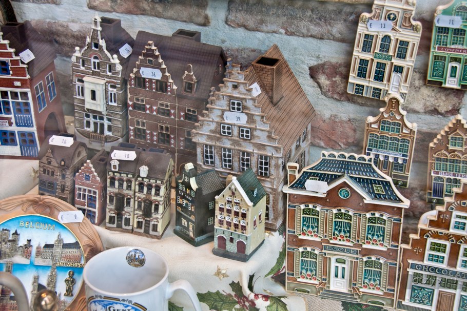 Вешалка голландские домики