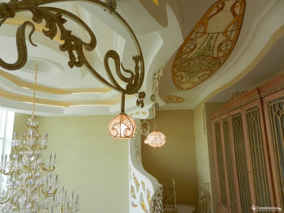 Потолок в стиле арт нуво