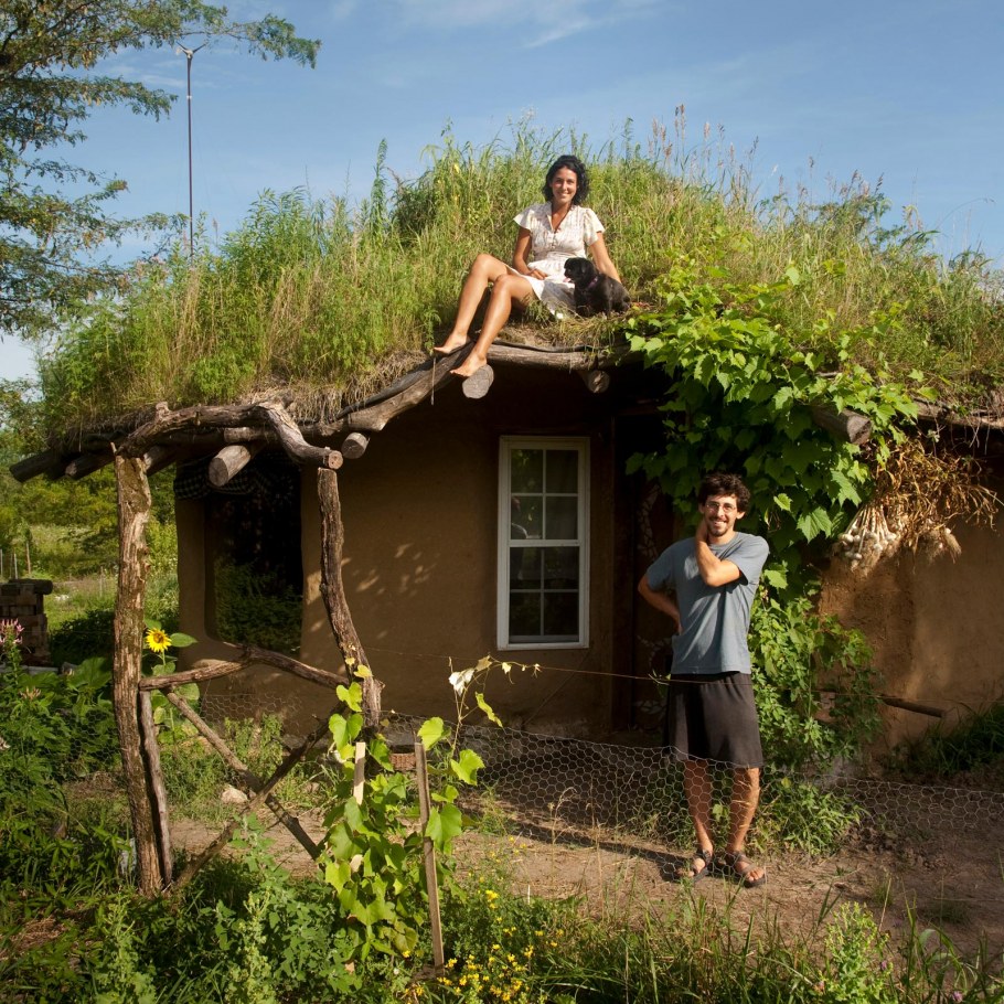 Домик в земле