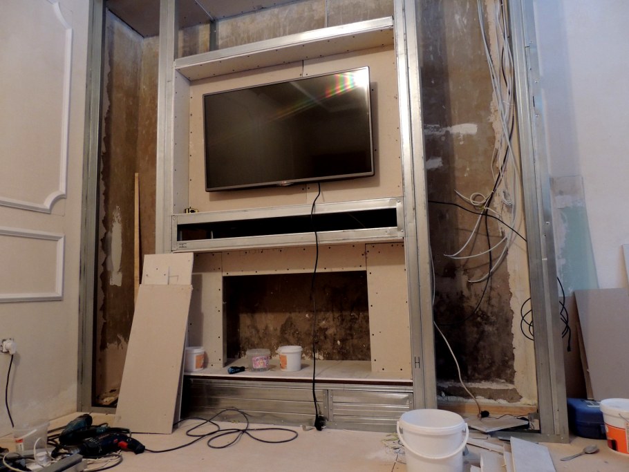 Встроенная ниша под телевизор