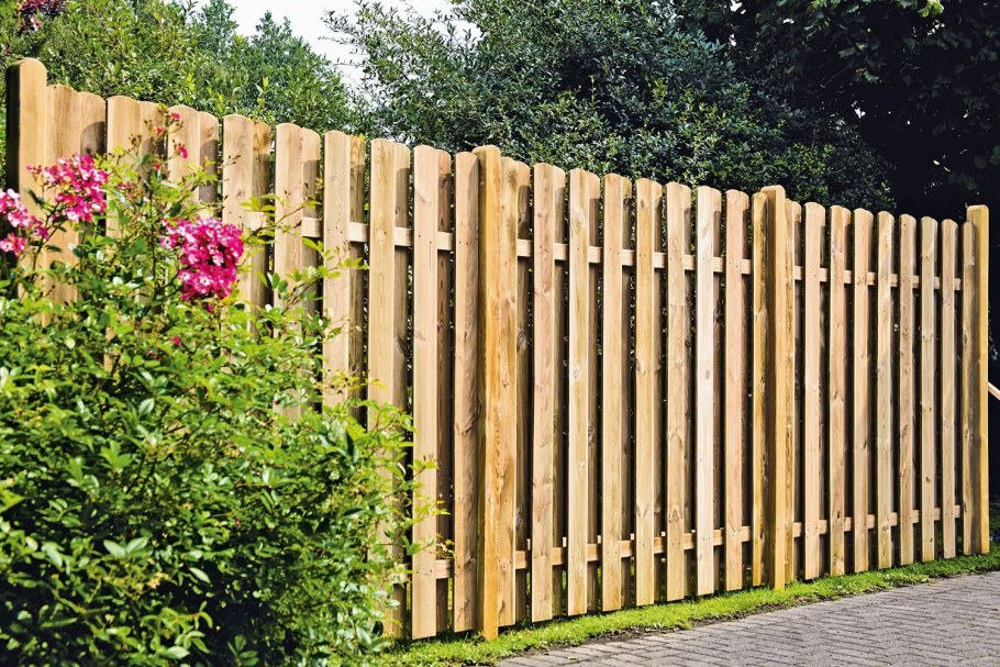Деревянный забор шахматка