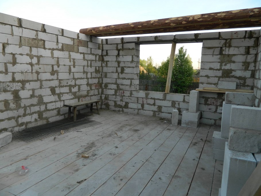 Пристрой к кирпичному дому