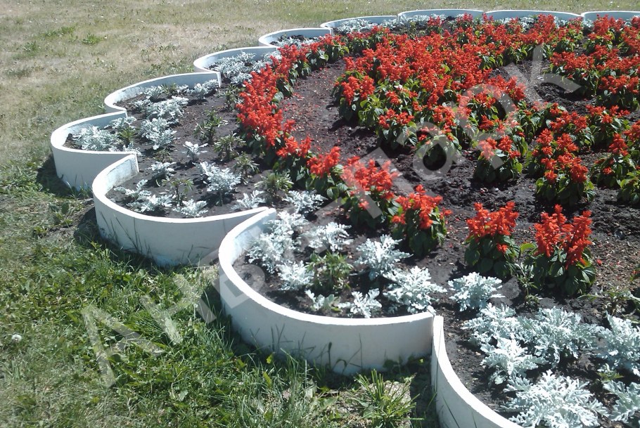 Круглый бордюр для клумбы