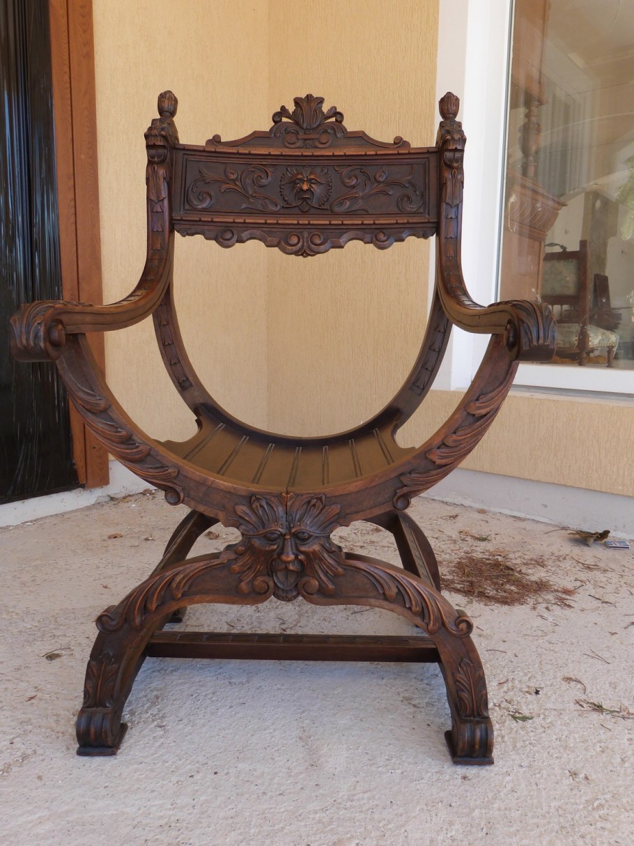 Кресла в стиле Ренессанса Антикварные