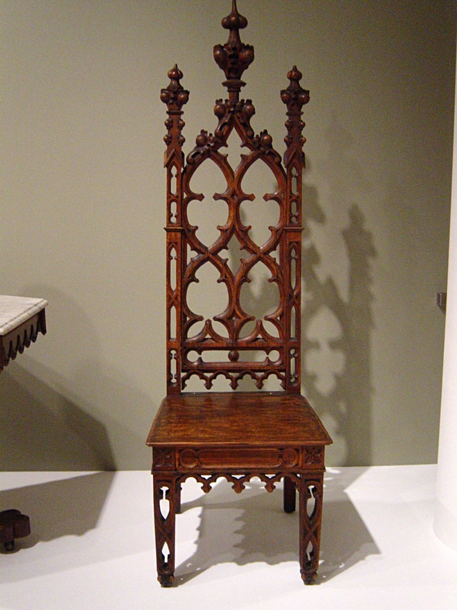 Мебель эпохи готики