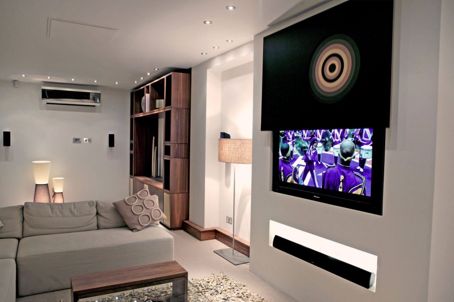 Перегородка с телевизором