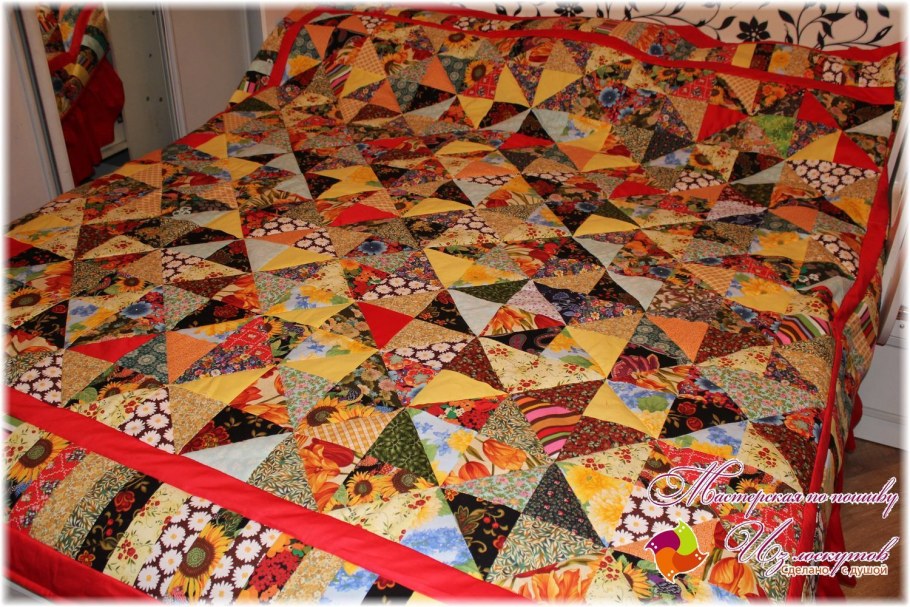 Лоскутное одеяло красное