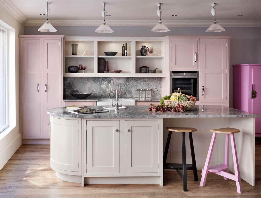 Кухня пыльно розового цвета