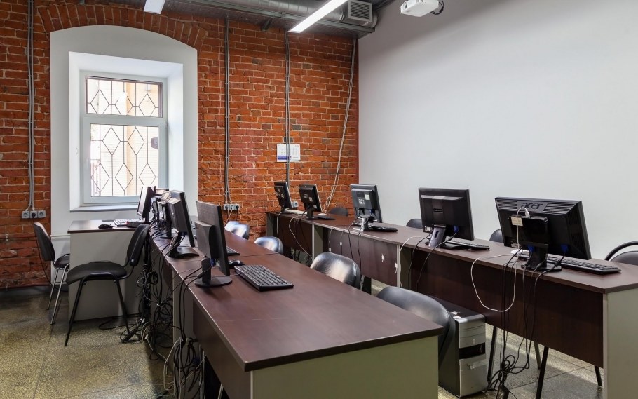 Выставочное пространство в школе