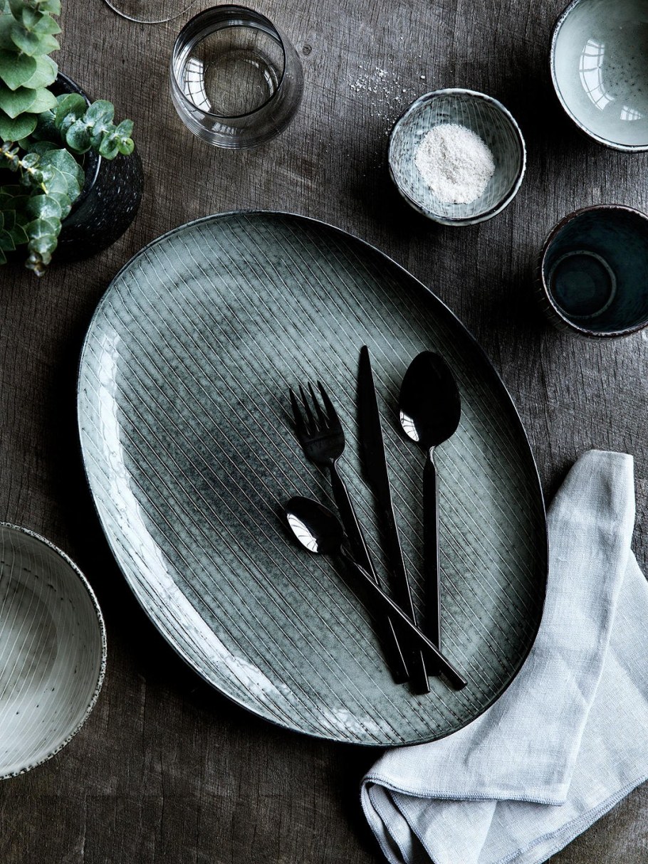 Стильная посуда для сервировки