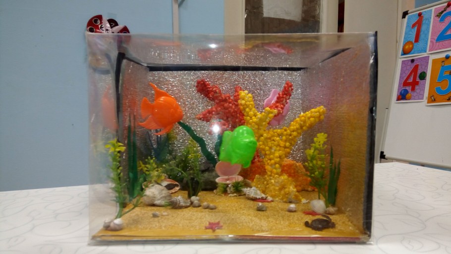 Декор в круглой вазе