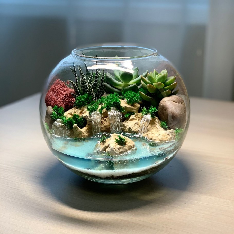 Красивый декор аквариума