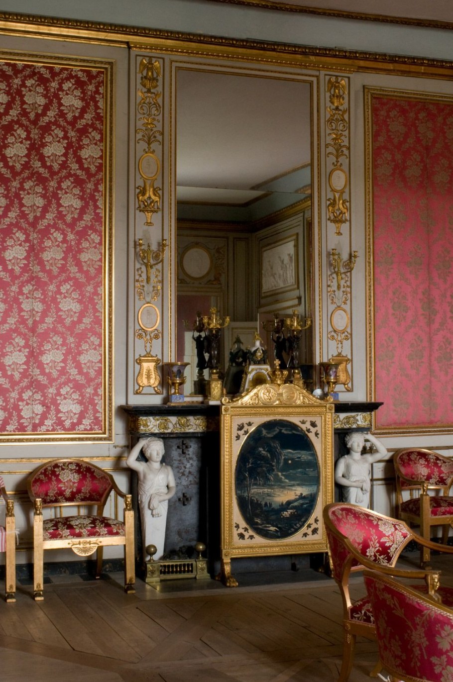 Рельеф наполеоновский Ампир