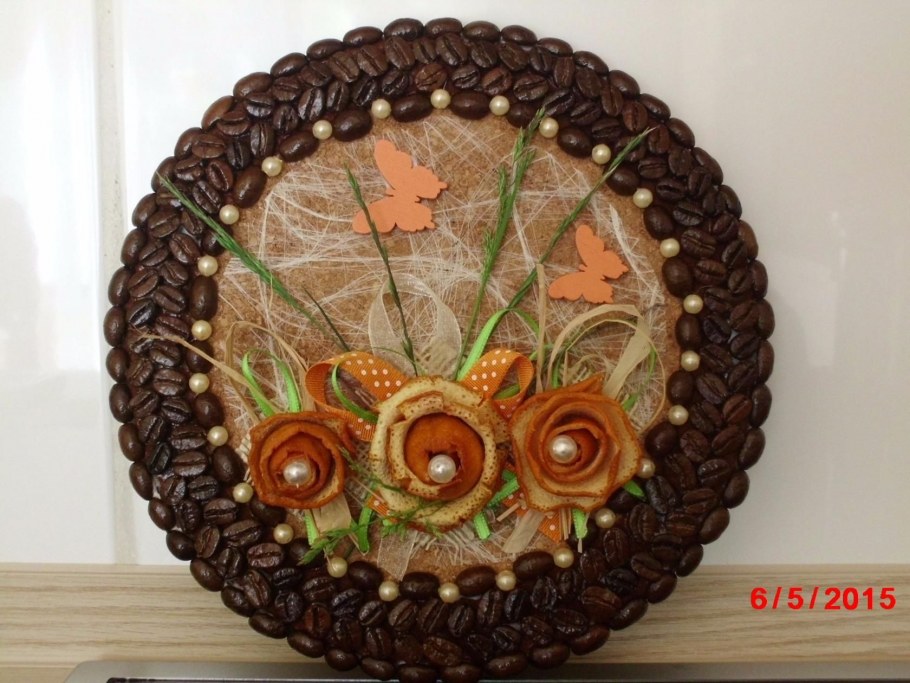 Осенние панно из кофейных зерен