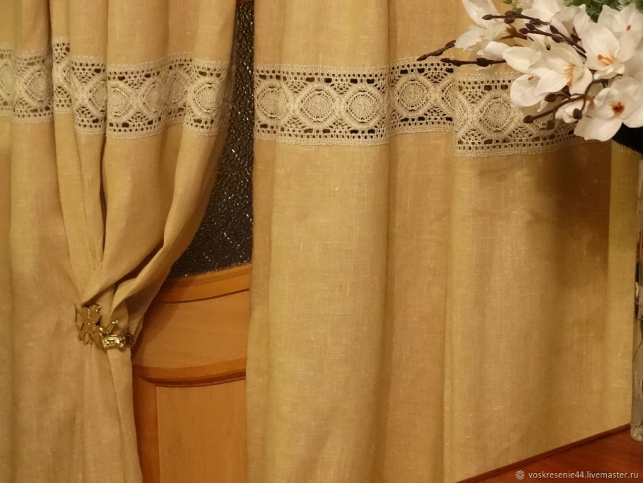 Льняные шторы с кружевом