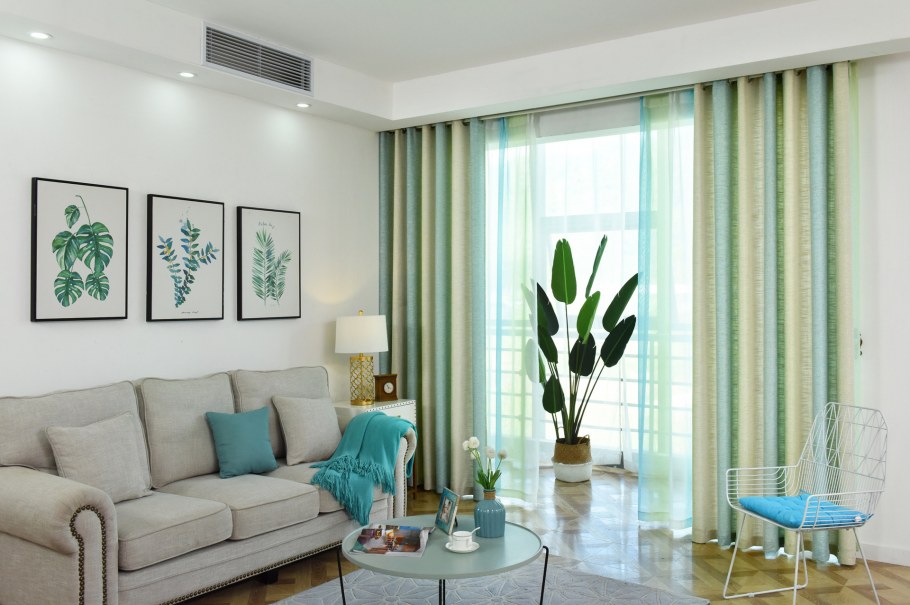 Шторы бежевые