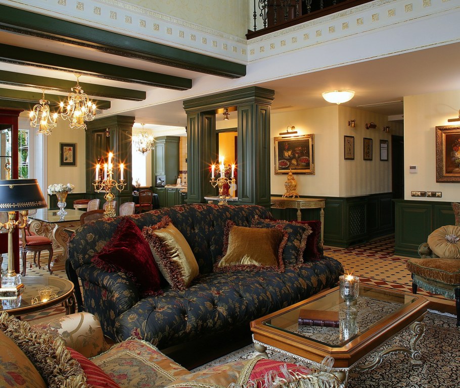 Интерьер гостиной в особняке