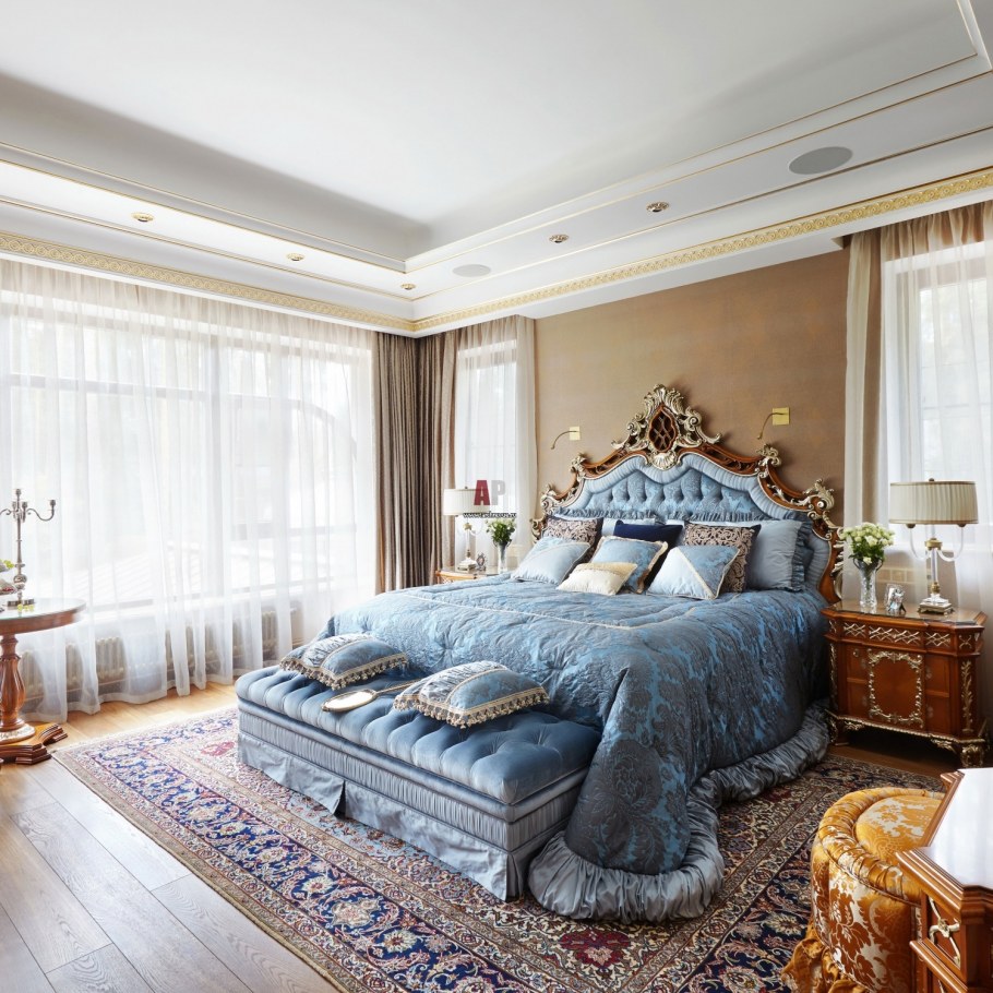 Спальни в особняке в классическом стиле