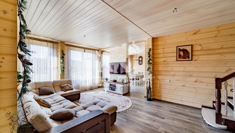 Интерьер дома из профилированного бруса внутри