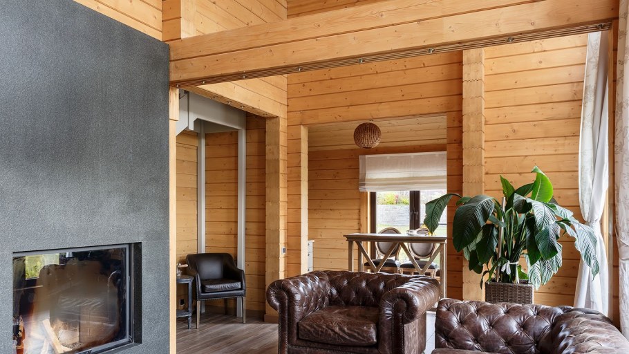 Интерьер деревянного дома из бруса