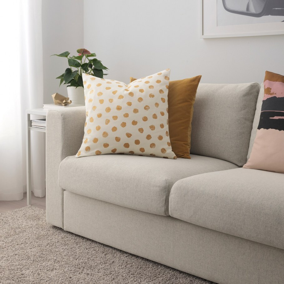 Модные накидки на диван