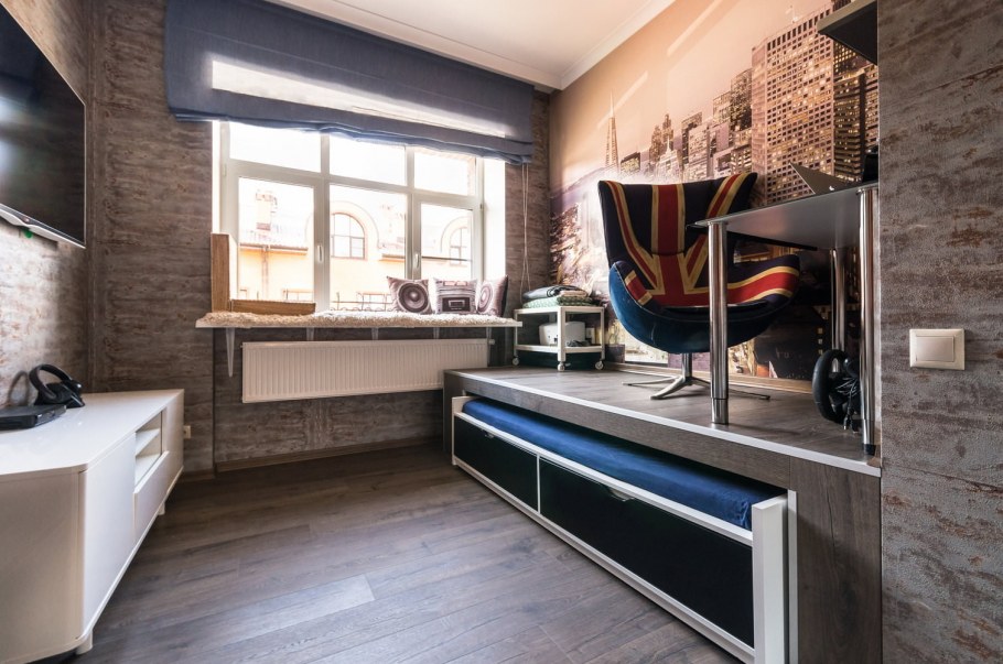 Комната с подиумом для подростка