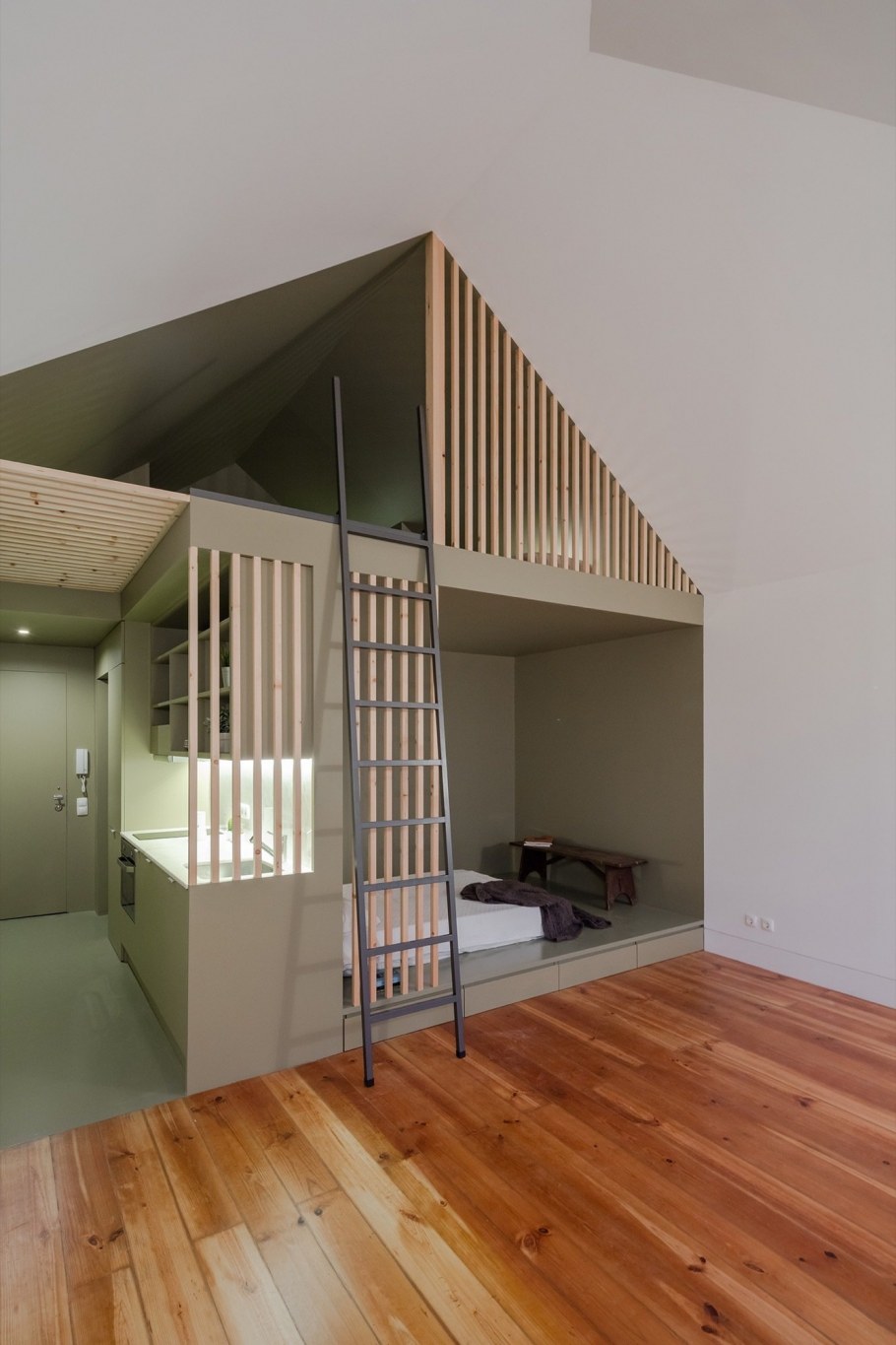 Домик с антресольным этажом