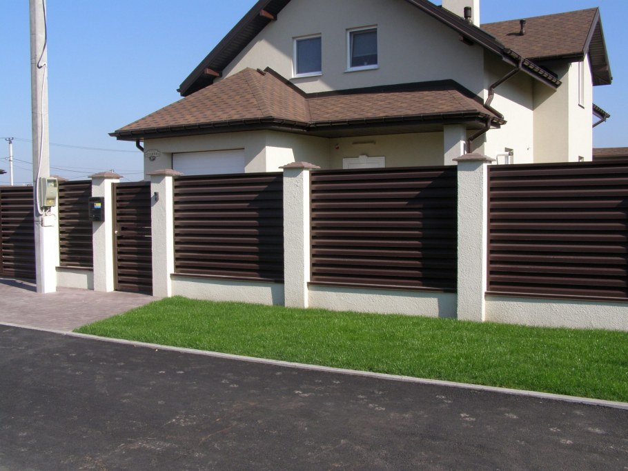 Красивые заборы из металла