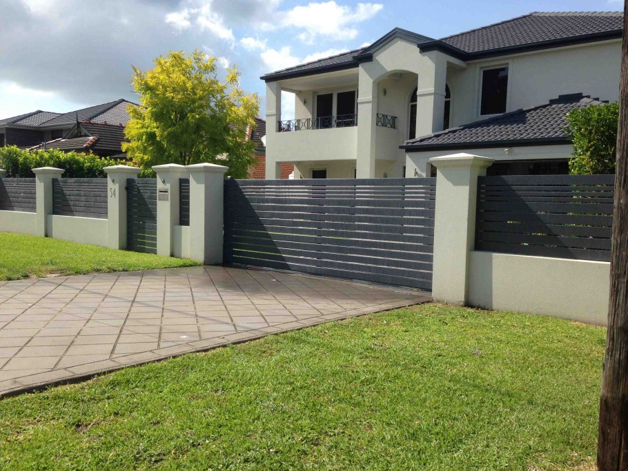 Забор для коттеджа