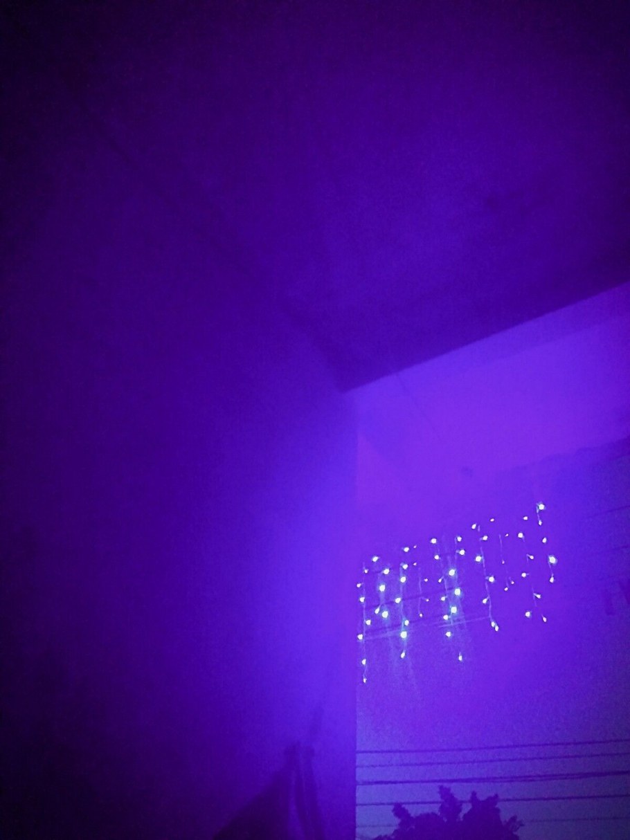 Спальня в пурпурном цвете