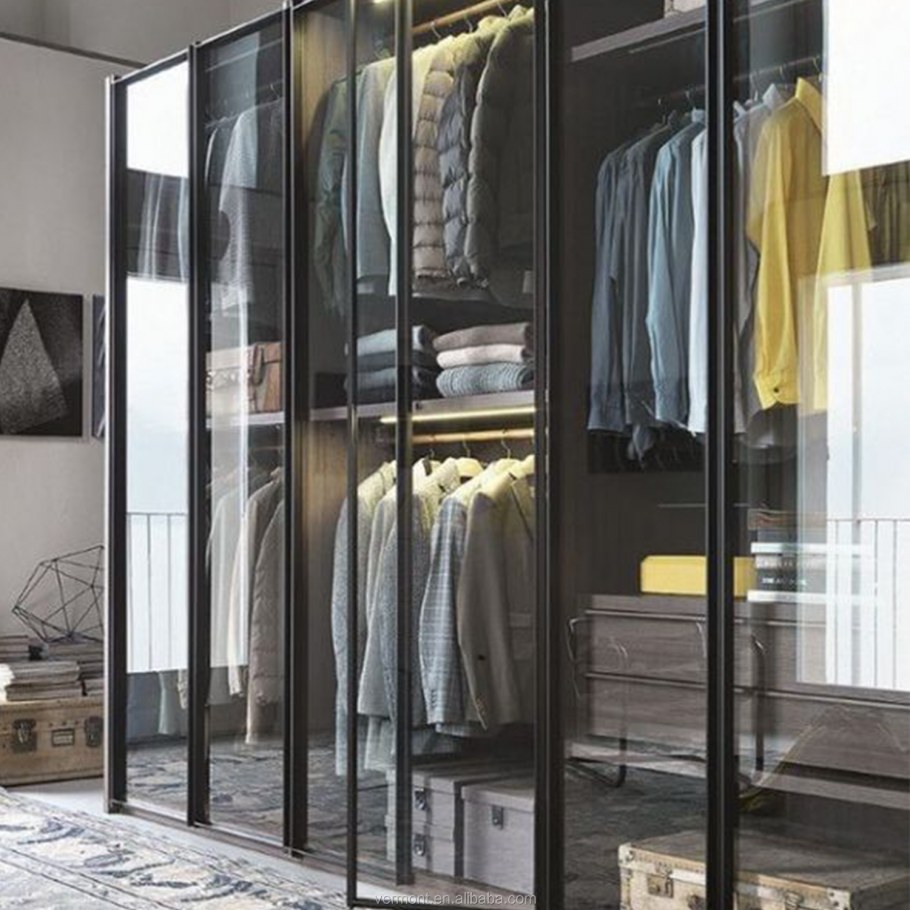 Прозрачные гардеробные