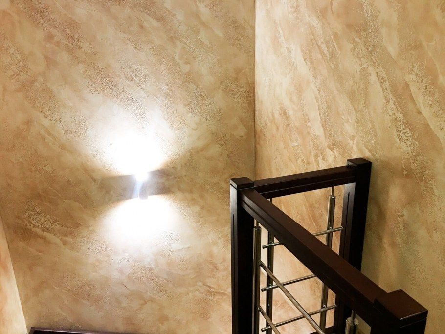 Травертин с венецианской