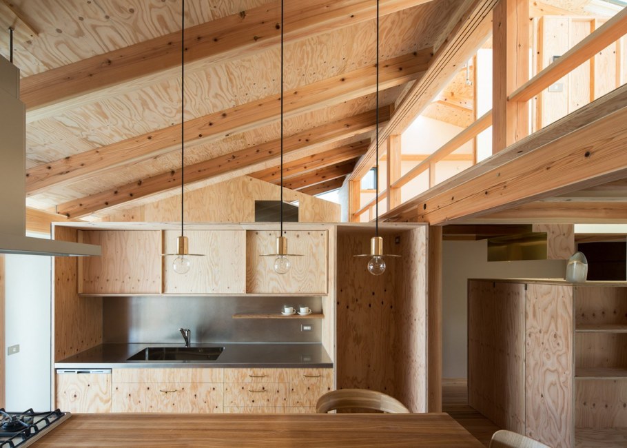 Стена фанера лофт