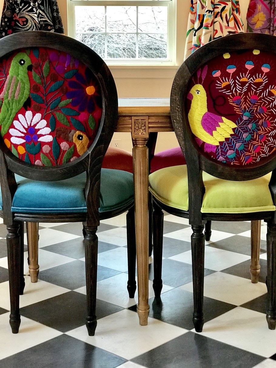 Стул с вышивкой