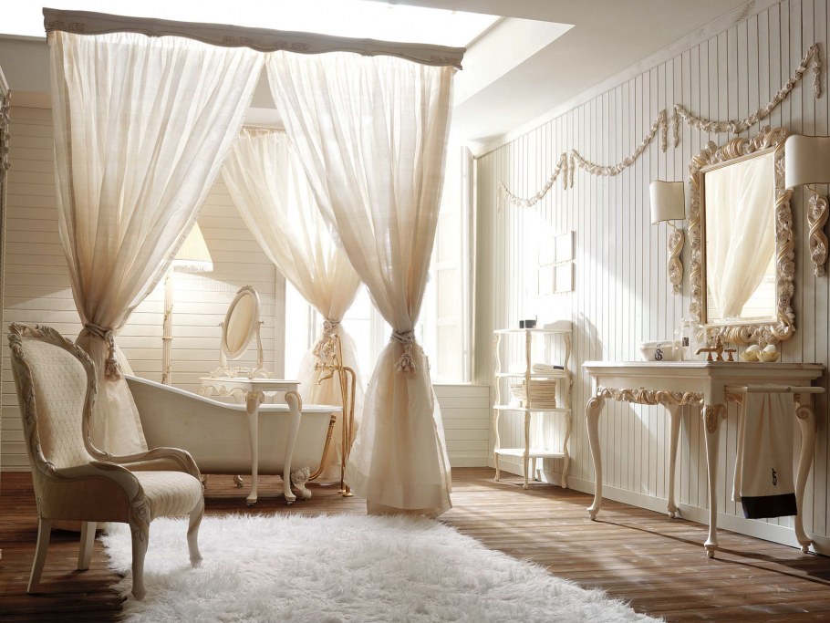 Туалетный столик у окна в интерьере