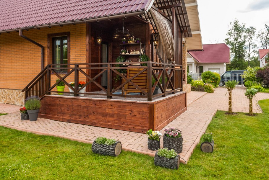 Красивые пристройки к кирпичному дому