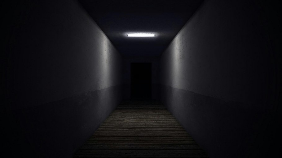 Длинный пустой коридор