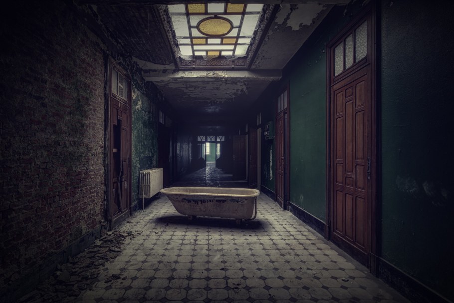 Заброшенный коридор