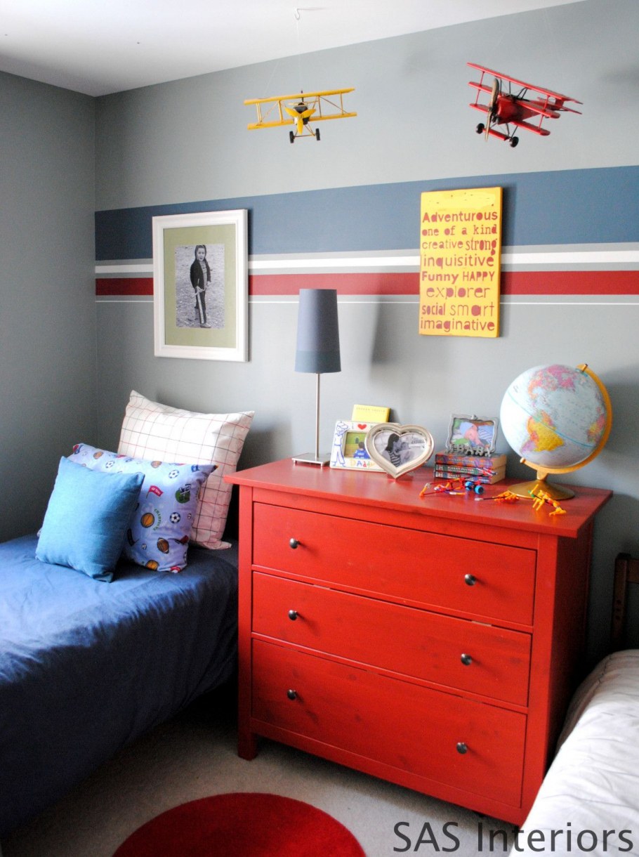 Полосатые стены в детской