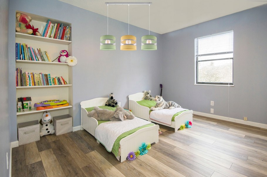 Окрашивание стен в детской комнате