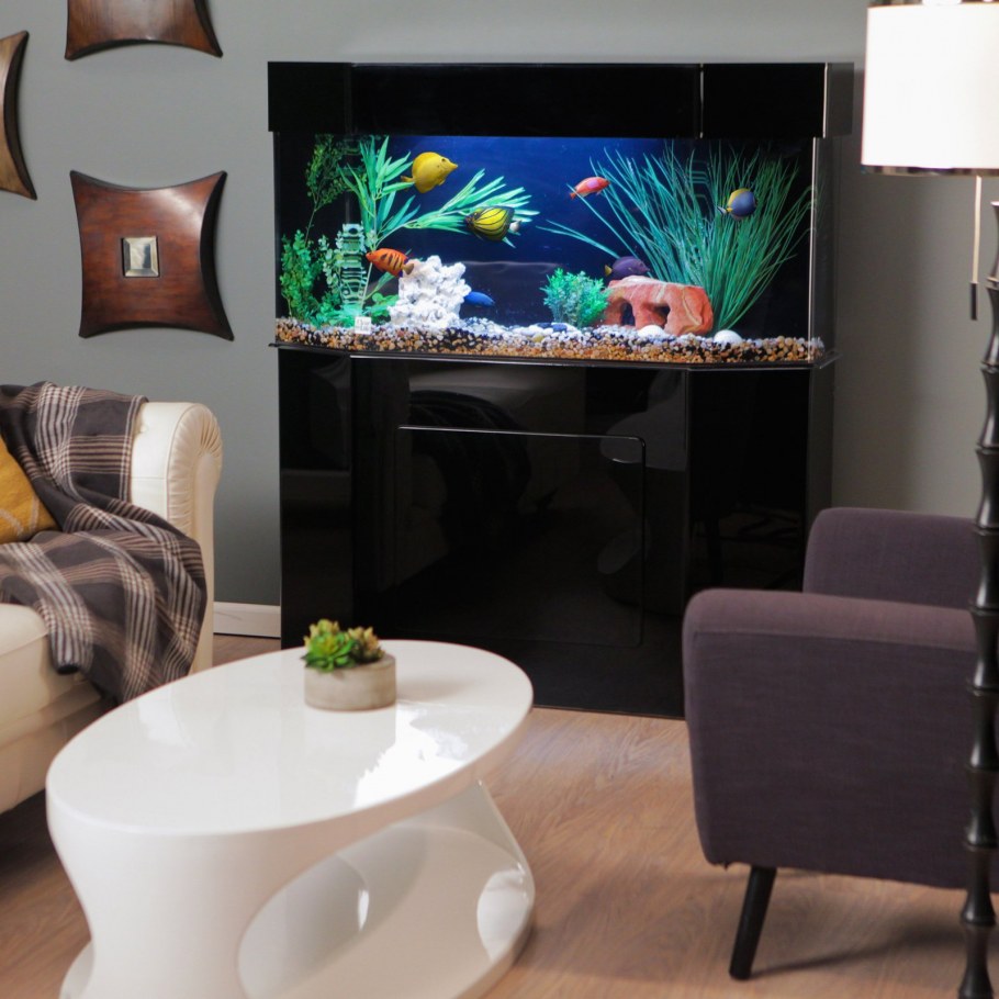 Аквариум в гостиной