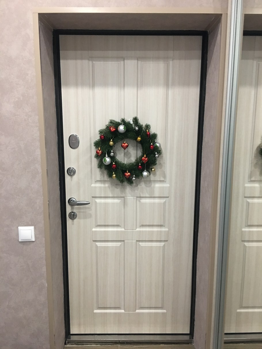 Отделка дверных откосов