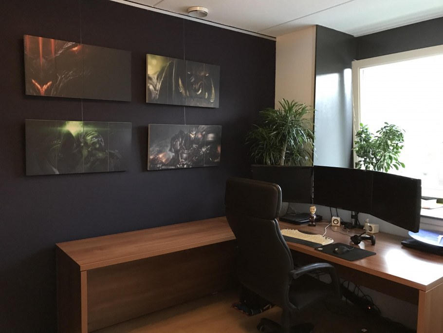Дизайн зала с офисом 6 компьютеров