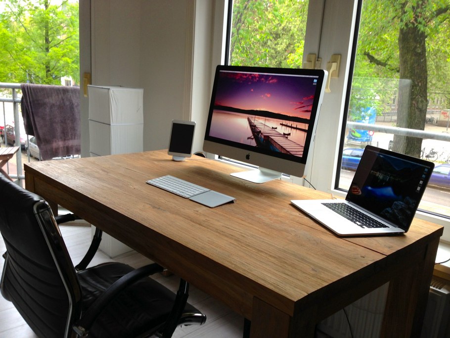 IMAC 27 Desk Setup