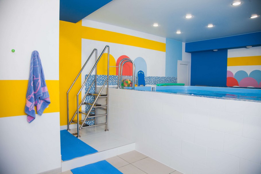 Бассейны для детей интерьеры