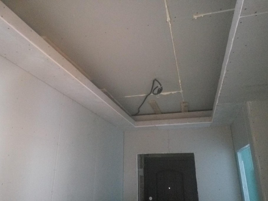 Потолок с нишей в коробе