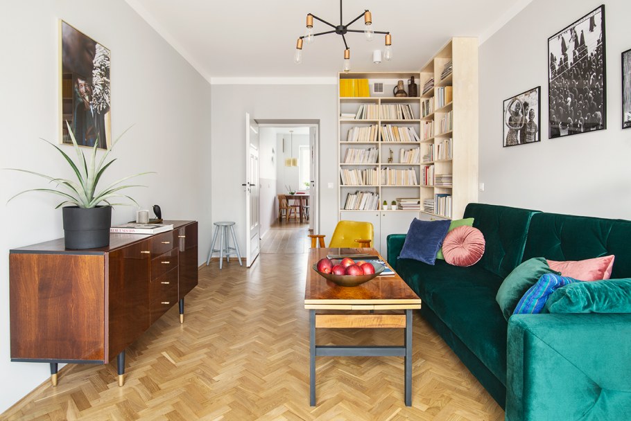 Гостиная в коралловом цвете