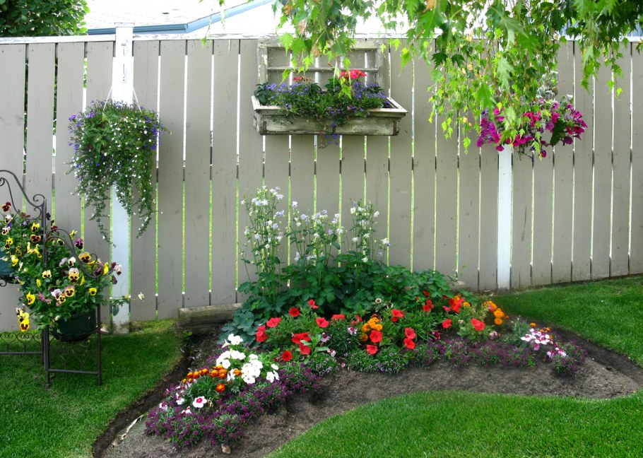 Декор приусадебного участка